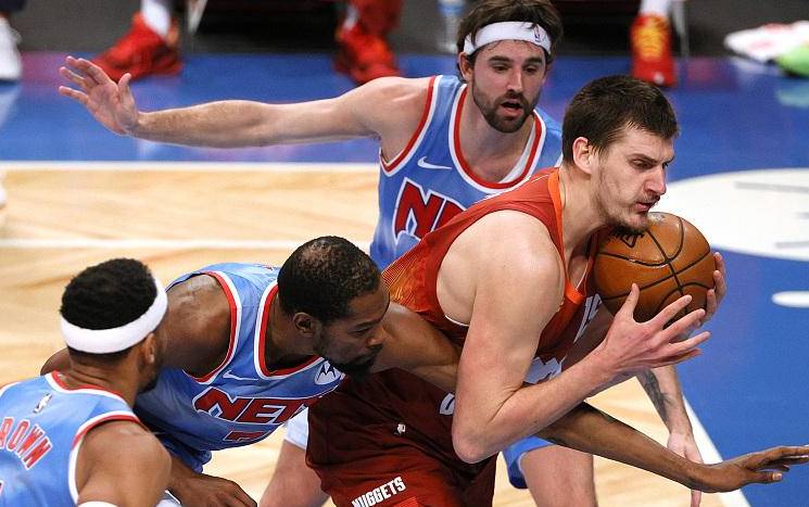 包含莎拉波娃焦点对战，穆雷与90激战篮网分钟，锐不可当胜负难料！热度持续攀升的词条