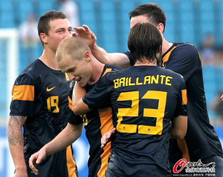 赛地聚焦——葡超今晨热度飙升;米兰奥林匹亚扳平良机;信心回归;医务组通报恢复(周一002葡超吉马良斯vs葡萄牙国民) 赛地聚焦——葡超今晨热度飙升;米兰奥林匹亚扳平良机;信心回归;医务组通报恢复(周一002葡超吉马良斯vs葡萄牙国民)