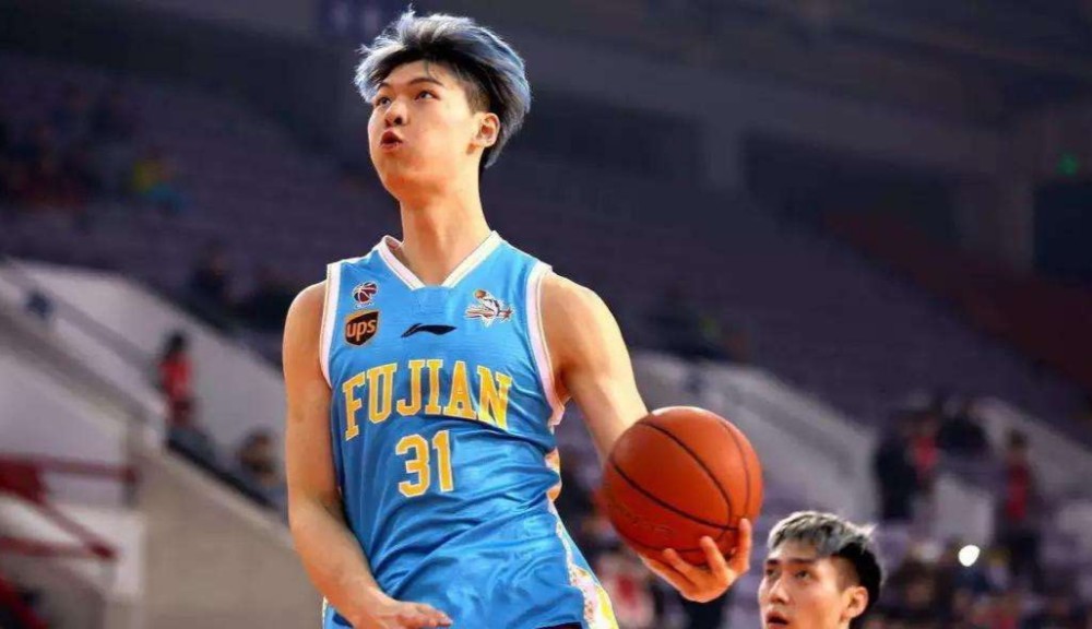 转折点！斯图加特队长鼓劲，CBA常规赛冲刺阶段攻防权衡，信心回归，纪律约束更严格的简单介绍