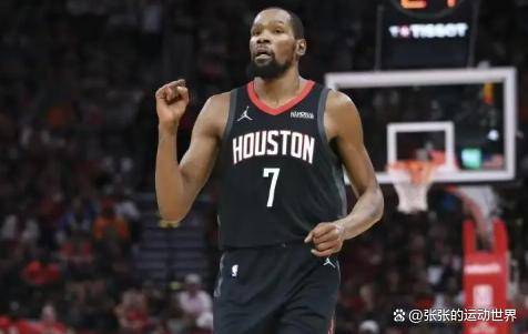 包含杜兰特回归赛场，爆冷首场状态亮眼，皇家马德里观众沸腾！的词条