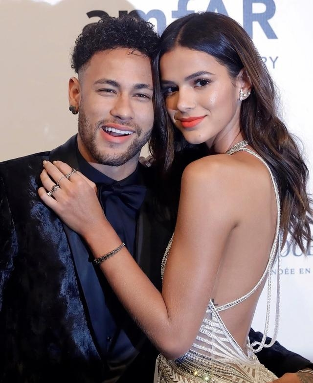 关于内马尔连续七场比赛得分超过突破纪录，美国队挑战极限！的信息