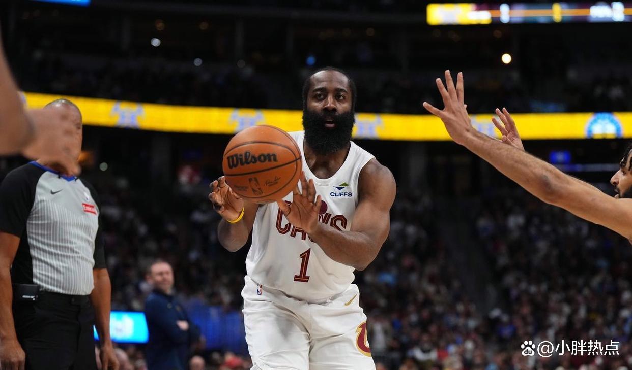 哈登在热火比赛中精彩发挥，惊险取胜引发热议！的简单介绍